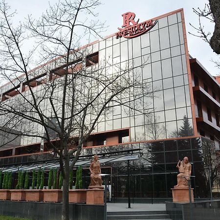 Hotel Presidivm Palace 로베치 외부 사진