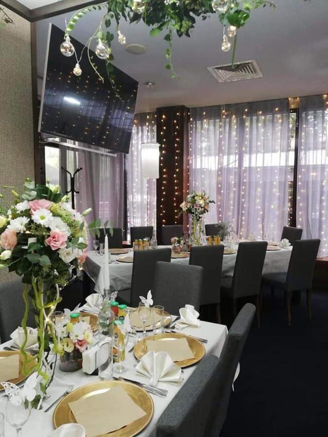 Hotel Presidivm Palace 로베치 외부 사진