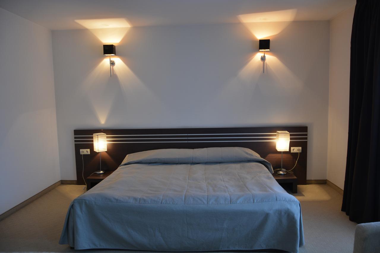 Hotel Presidivm Palace 로베치 외부 사진