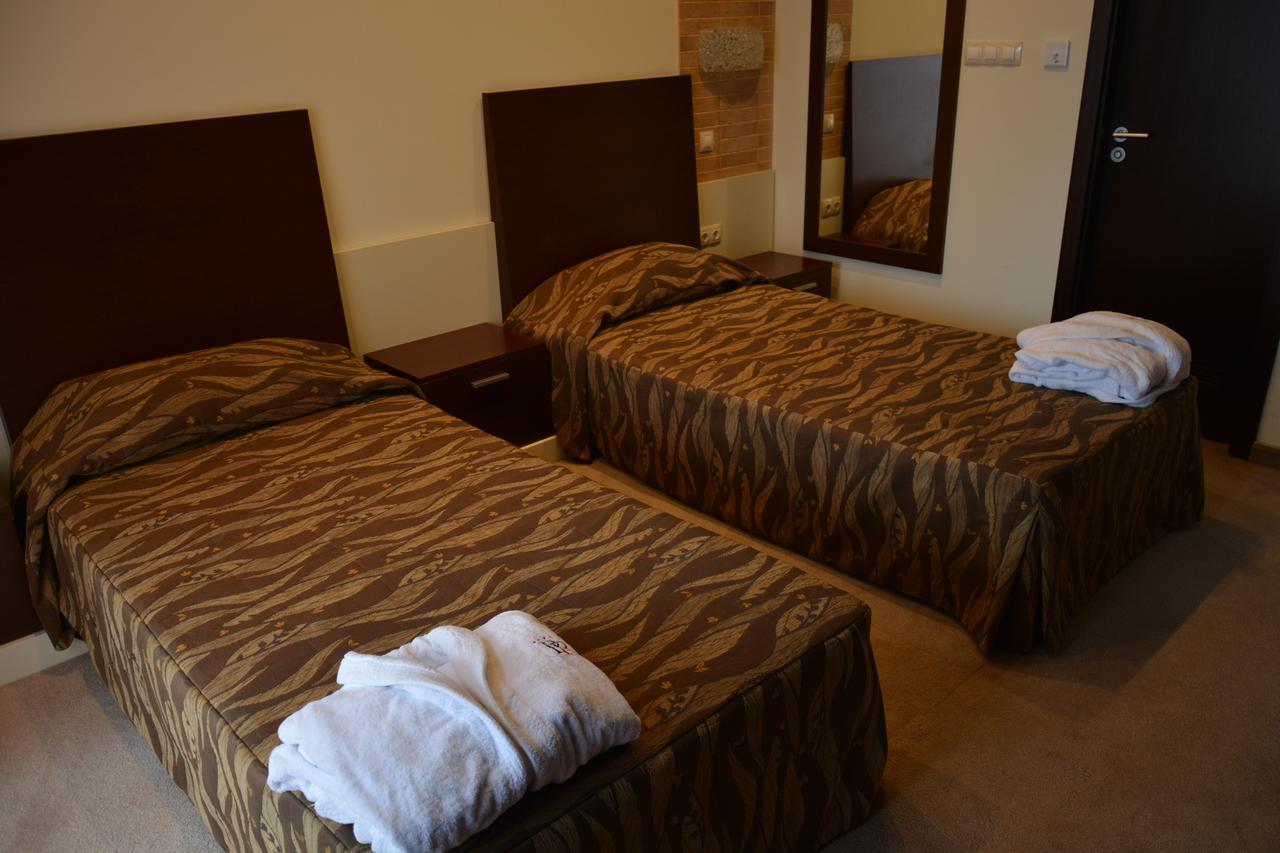 Hotel Presidivm Palace 로베치 외부 사진