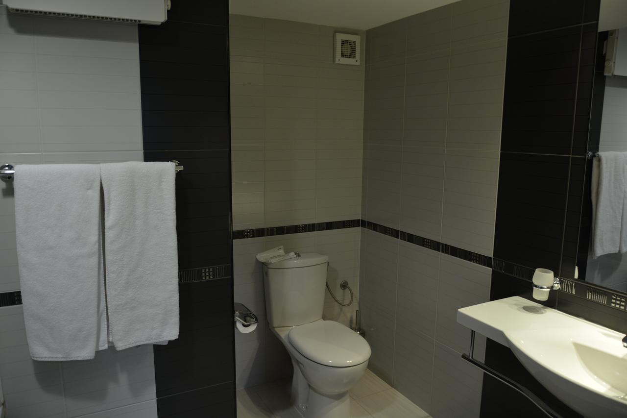 Hotel Presidivm Palace 로베치 외부 사진